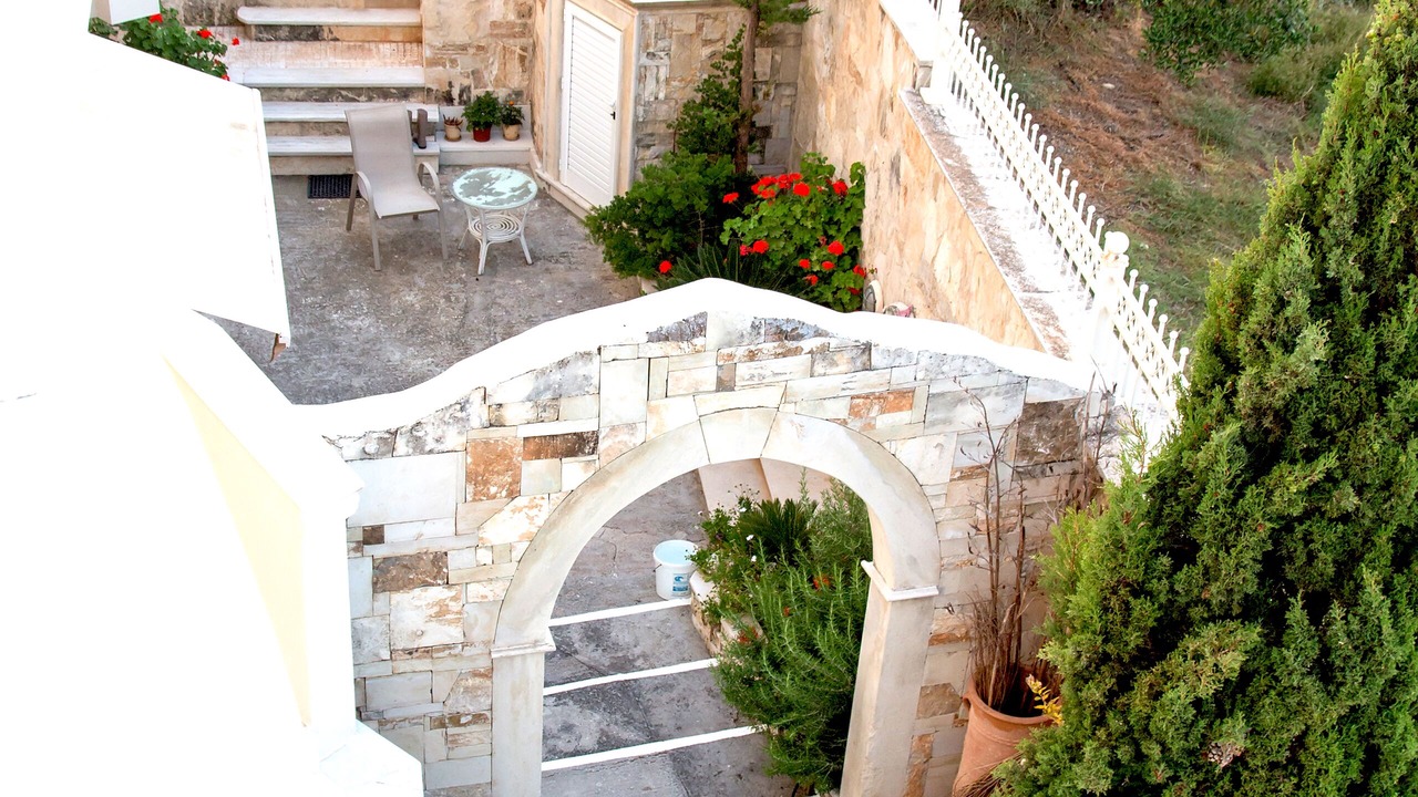 Photo of Patio Balcony in Skotino