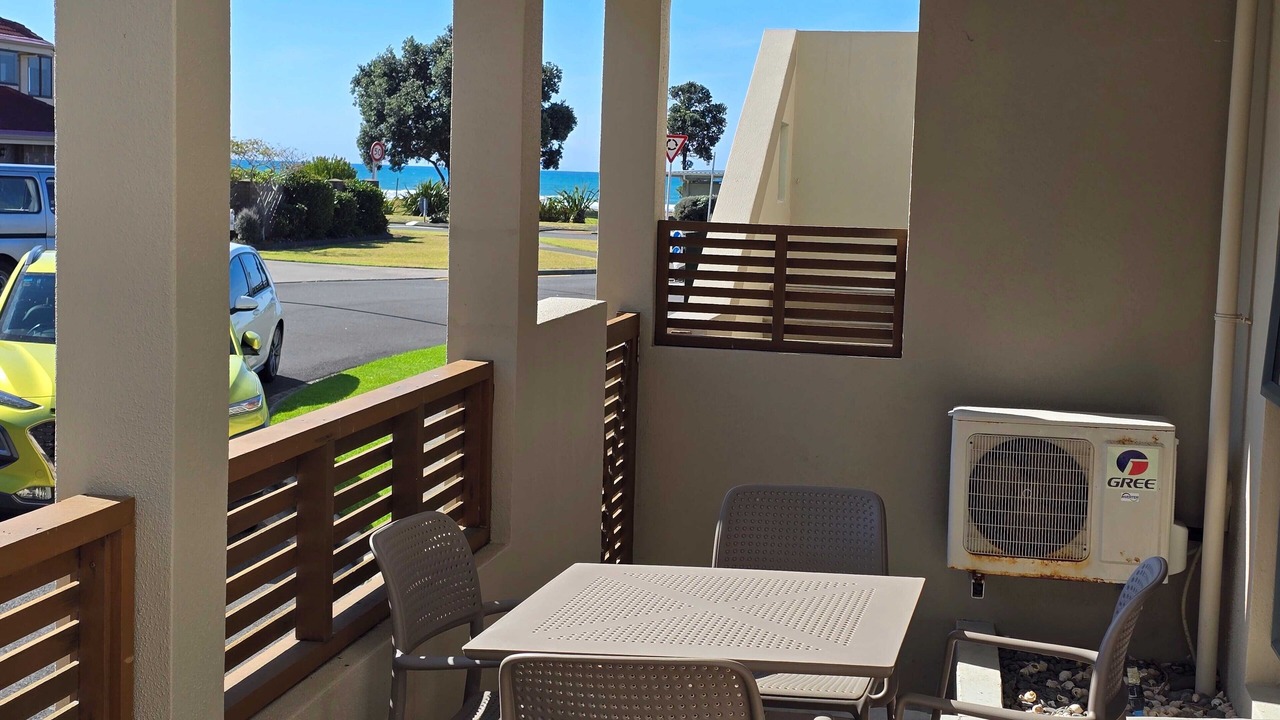 Photo of Patio Balcony in Ohope