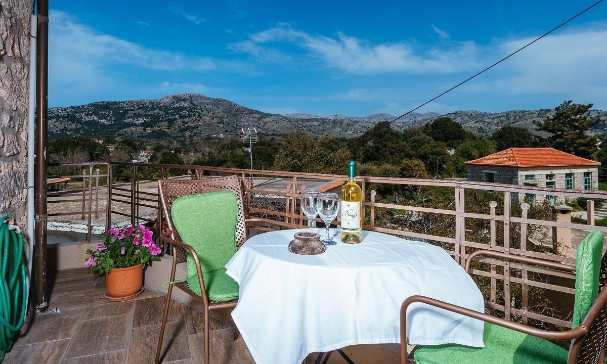 Photo of Patio Balcony in Marmaketon