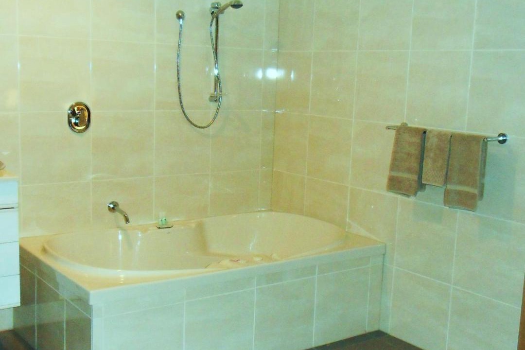Photo of Bathroom in Strahan
