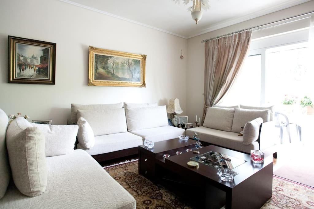 Photo of Livingroom in Elliniko-Argyroupoli
