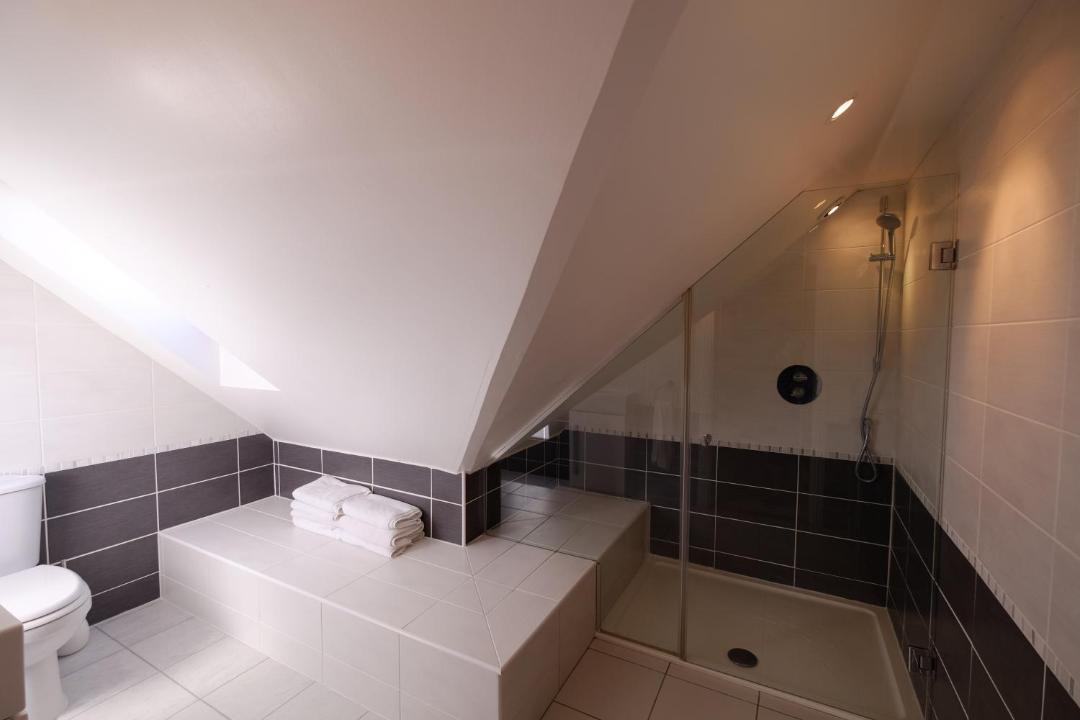 Photo of Bathroom in Lonmore