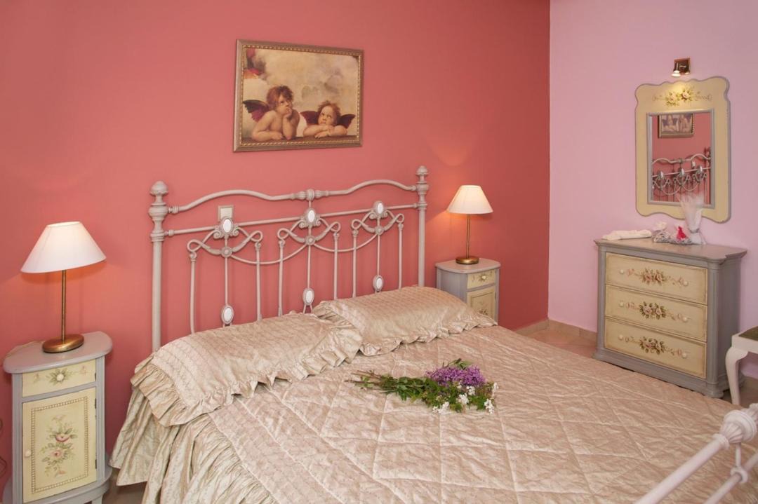 Photo of Bedroom in Katapodata