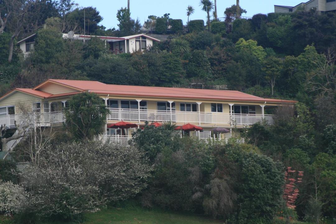 Photo of Others in Russell