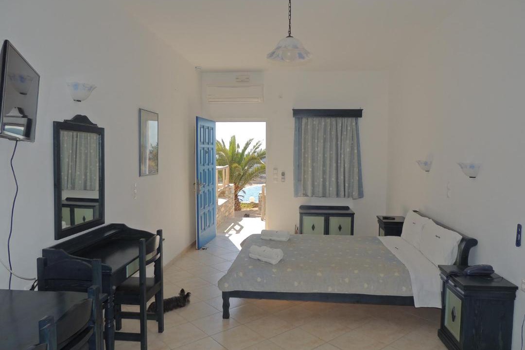 Photo of Livingroom in Schinoussa Town