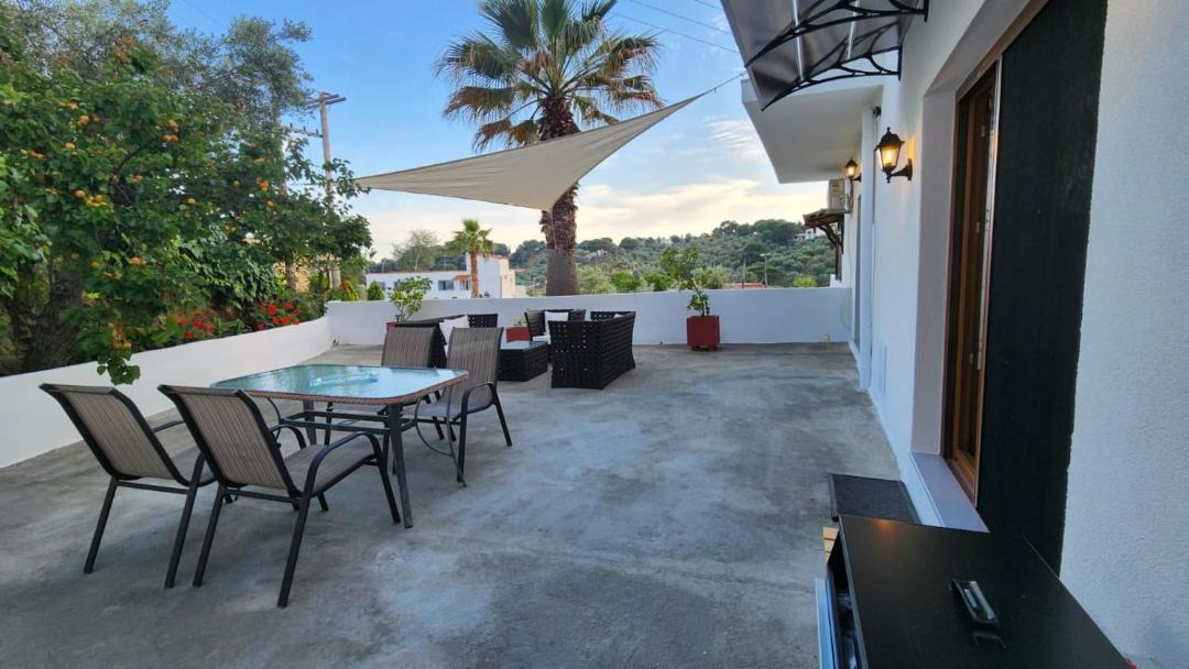 Photo of Patio Balcony in Troulos