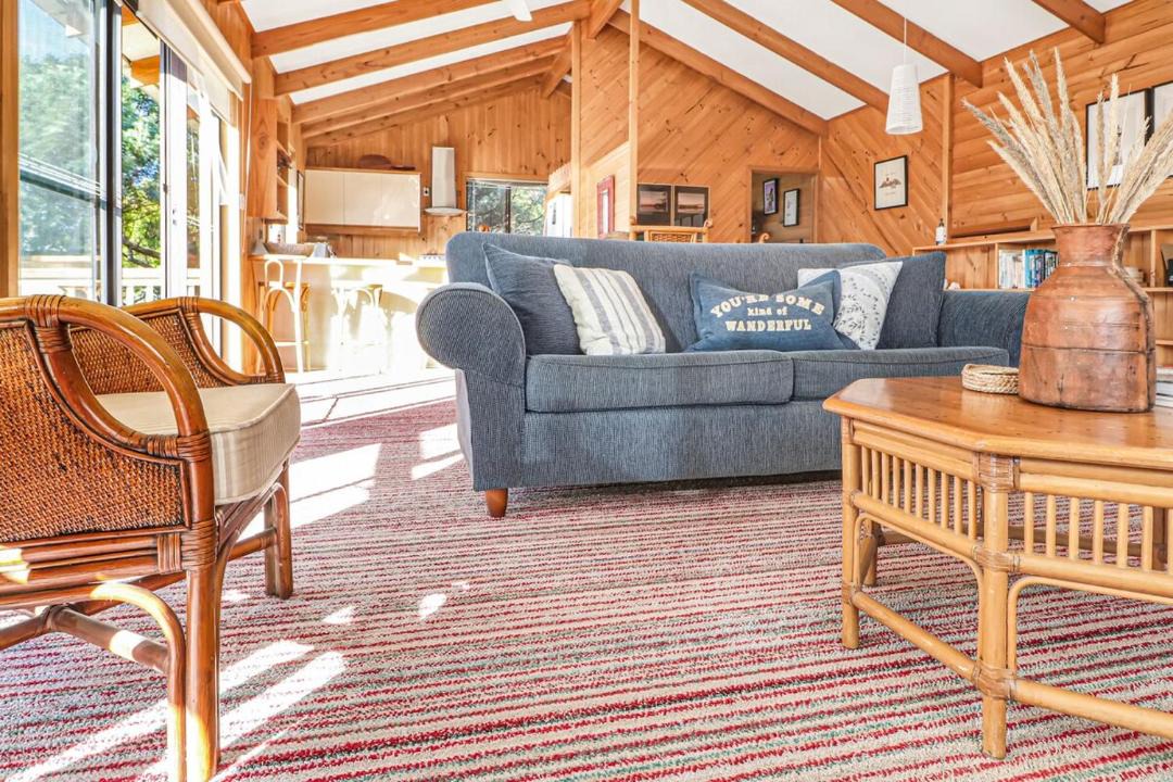 Photo of Livingroom in Binalong Bay