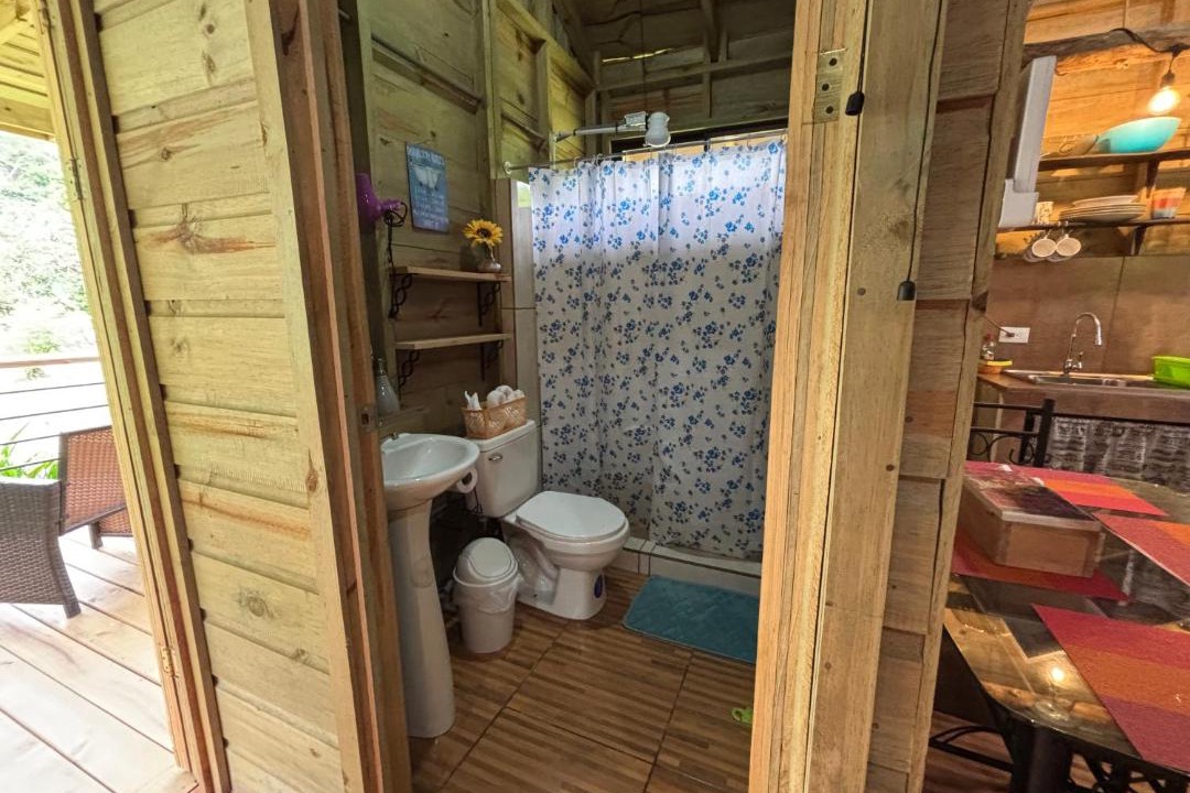 Photo of Bathroom in San Isidro de El General