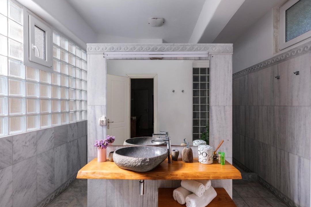 Photo of Bathroom in Kanalia