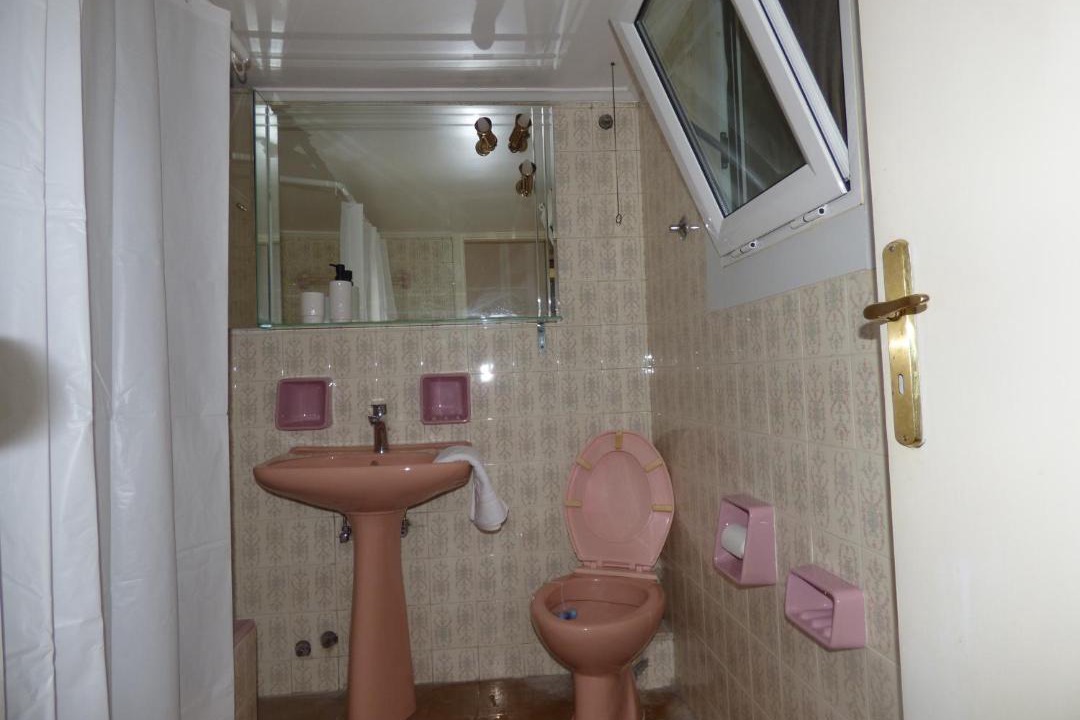 Photo of Bathroom in Pasalimani