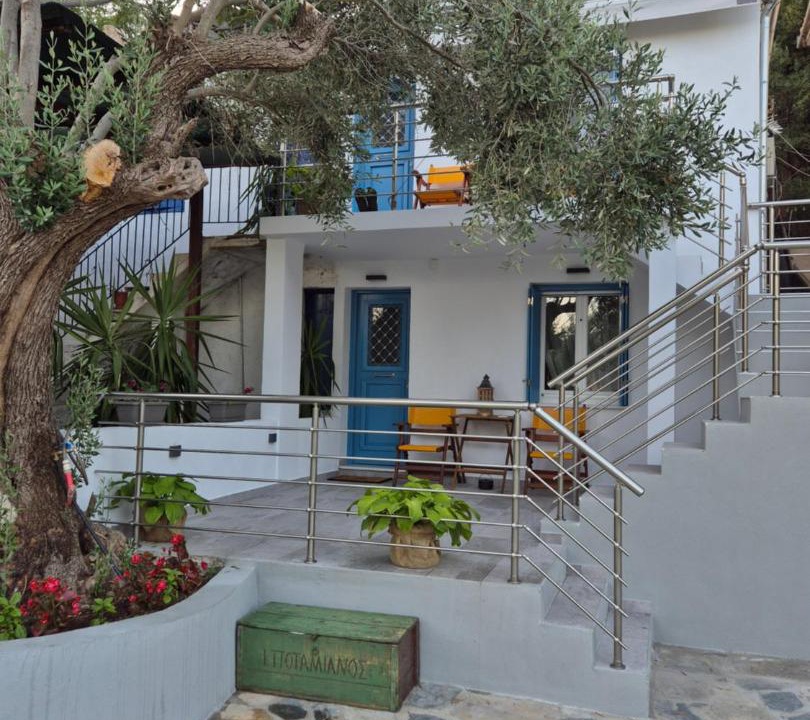 Photo of Others in Pella Region