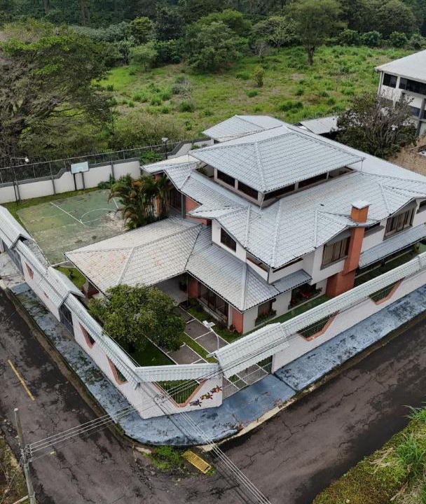 Photo of Buildings in Heredia