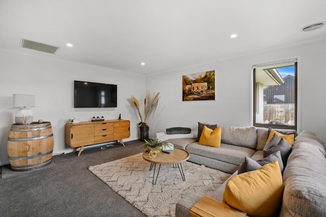 Photo of Livingroom in Lowburn