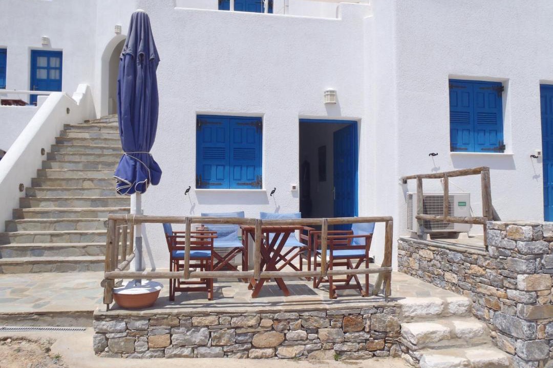 Photo of Buildings in Schinoussa Town