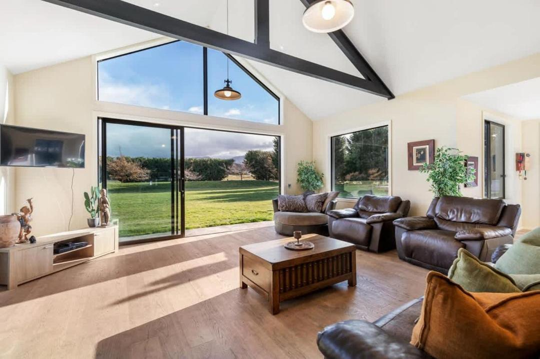 Photo of Livingroom in Arrow Junction
