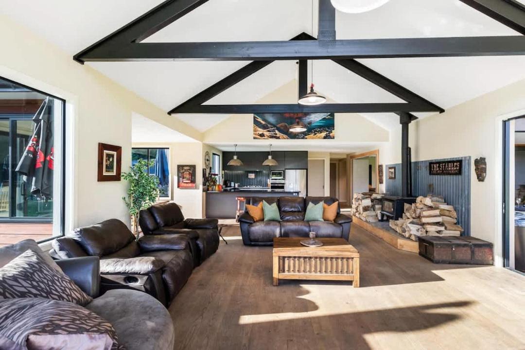Photo of Livingroom in Arrow Junction
