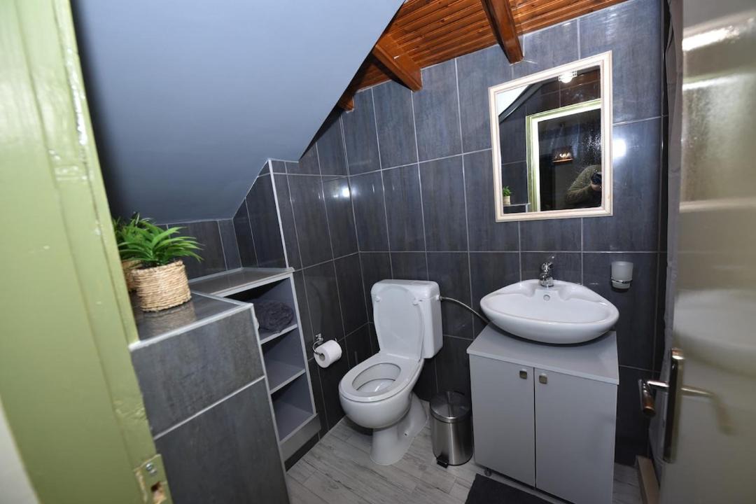 Photo of Bathroom in Arta