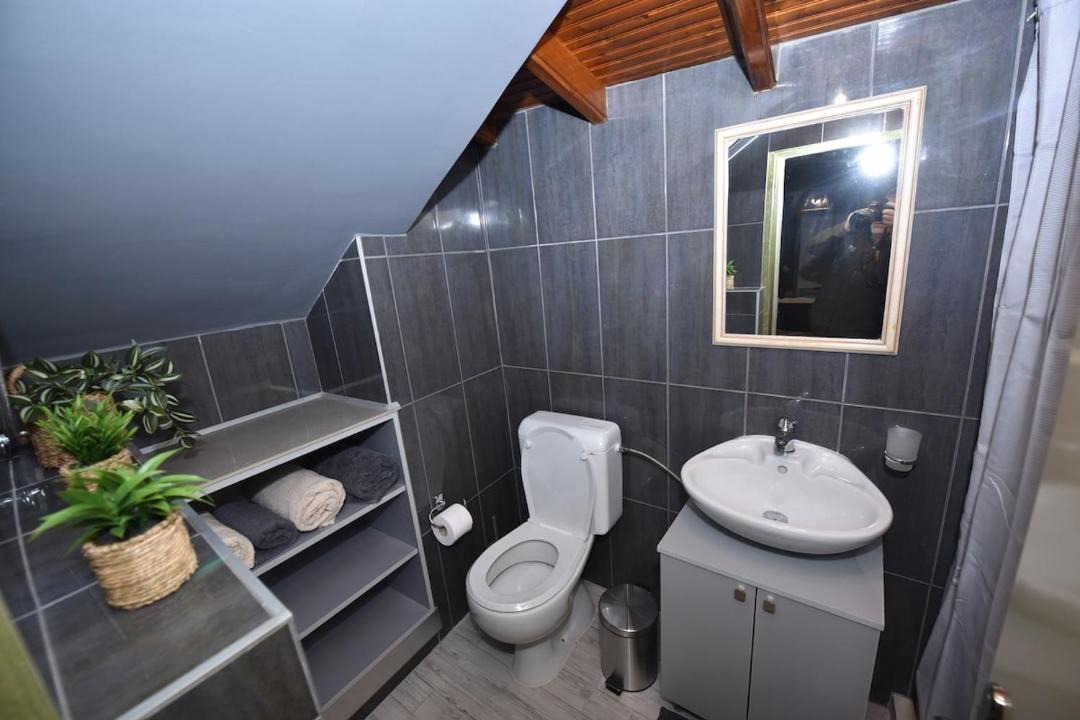 Photo of Bathroom in Arta