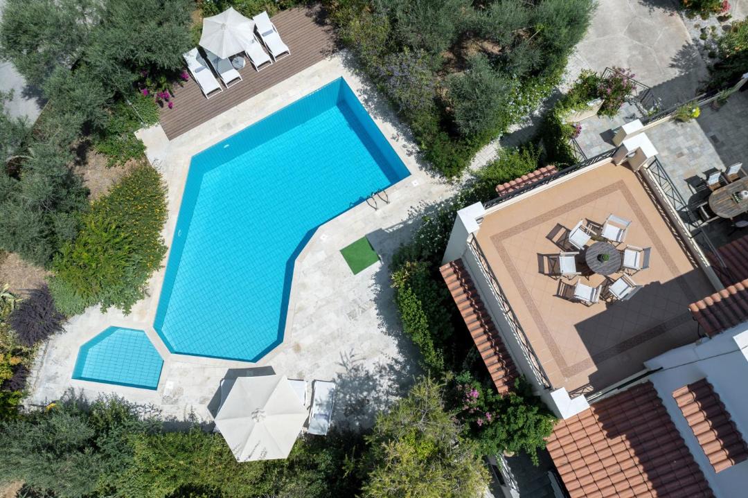 Photo of Others in Prines