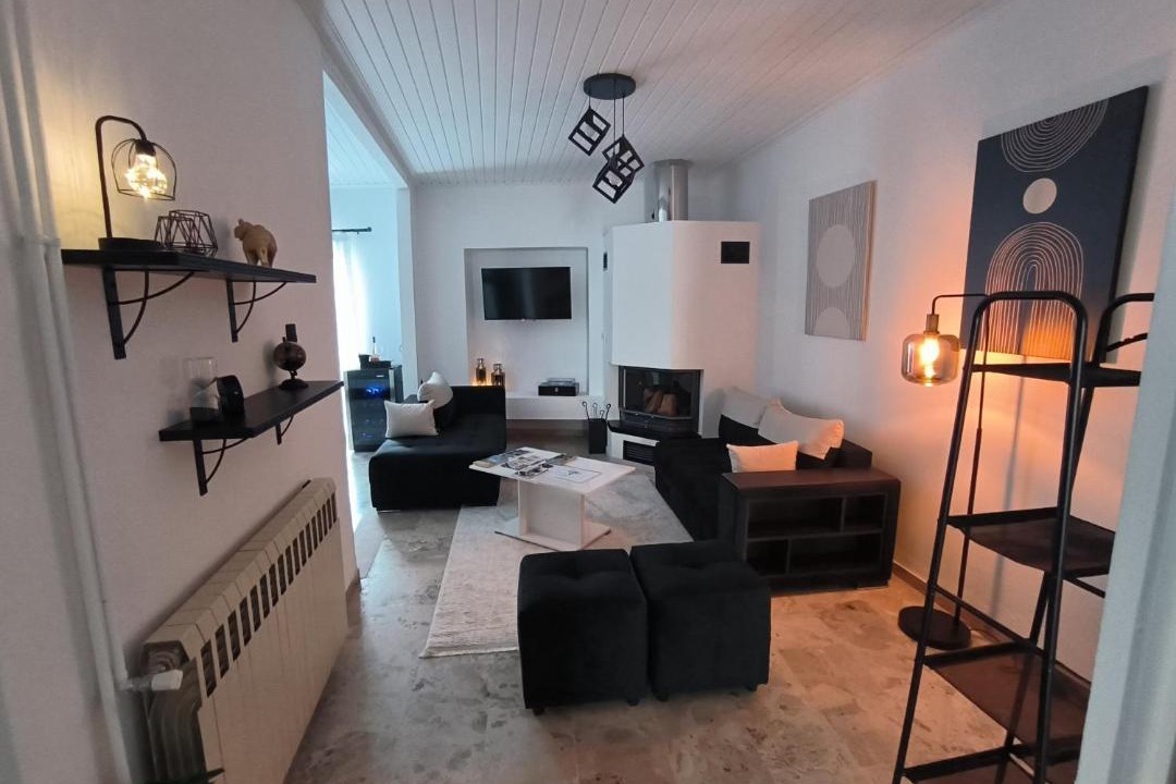 Photo of Livingroom in Karpenisi