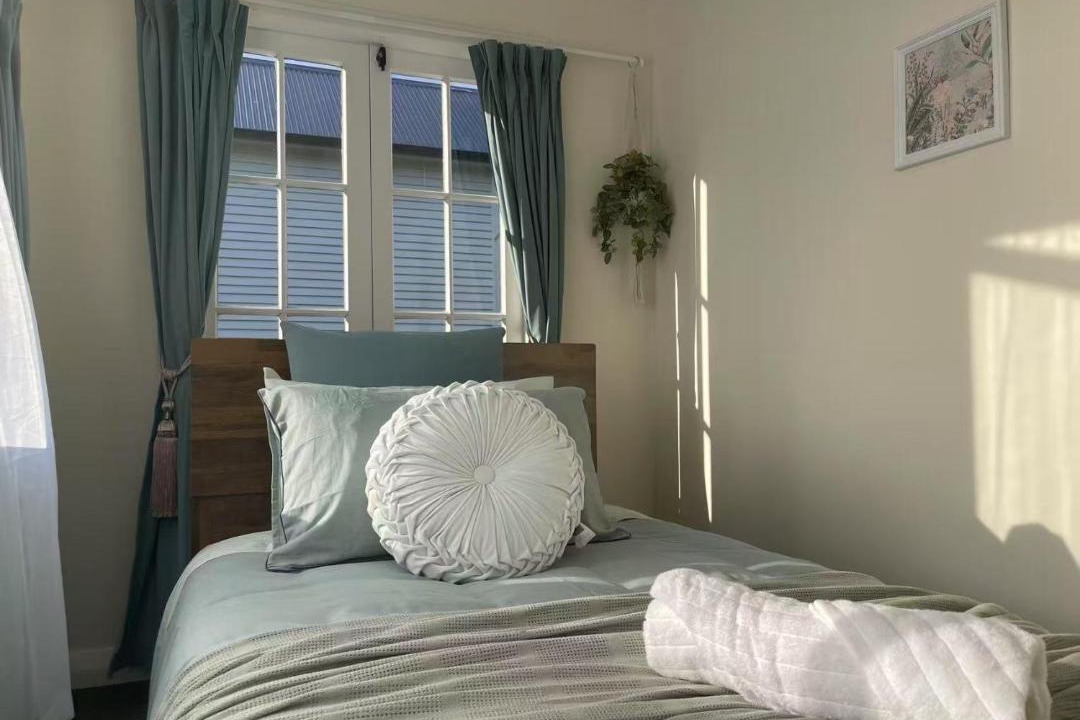 Photo of Bedroom in Hamilton Lake