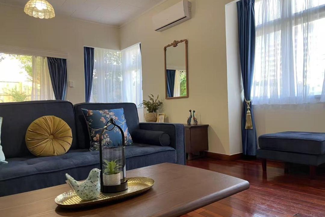 Photo of Livingroom in Hamilton Lake