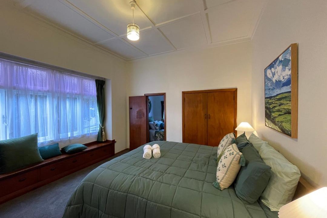 Photo of Bedroom in Hamilton Lake