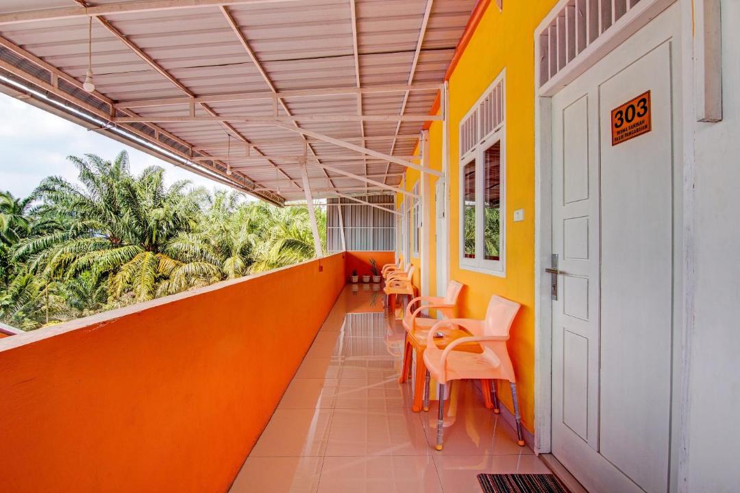 Photo of Patio Balcony in Rokan Hulu