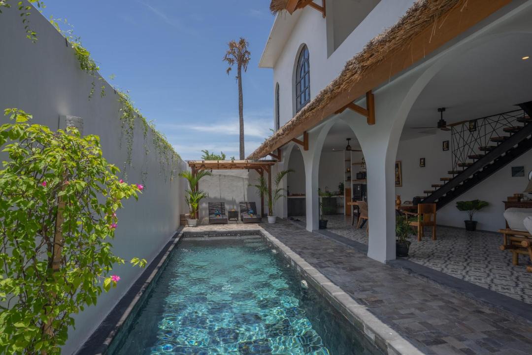 Photo of Others in Sunset Road