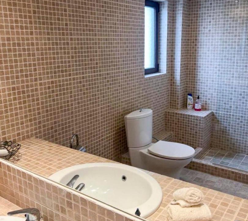 Photo of Bathroom in Amarinthos