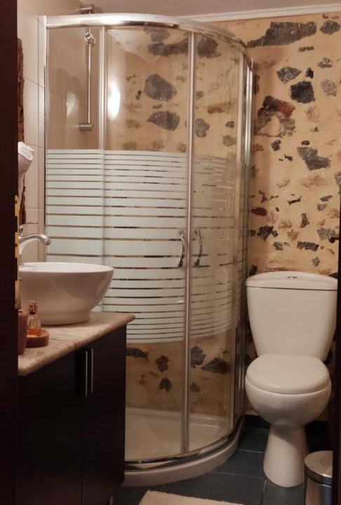 Photo of Bathroom in Anopolis