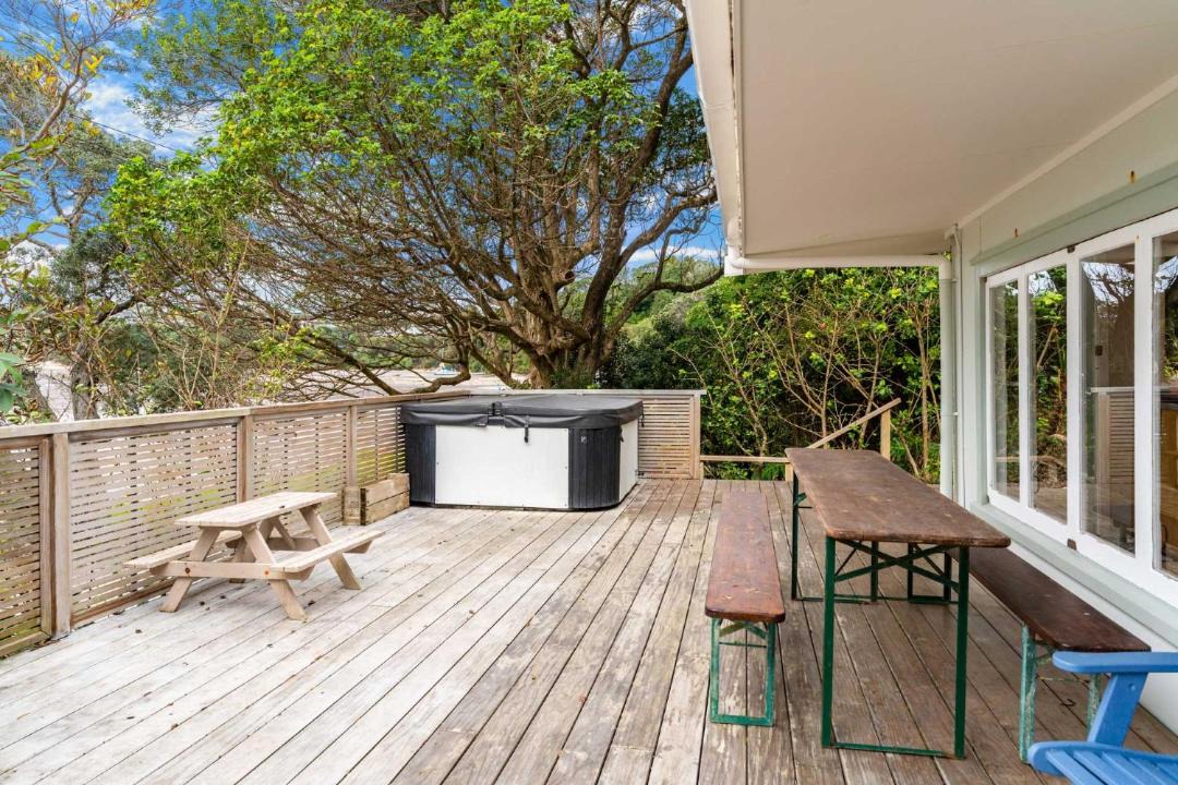 Photo of Patio Balcony in Snells Beach