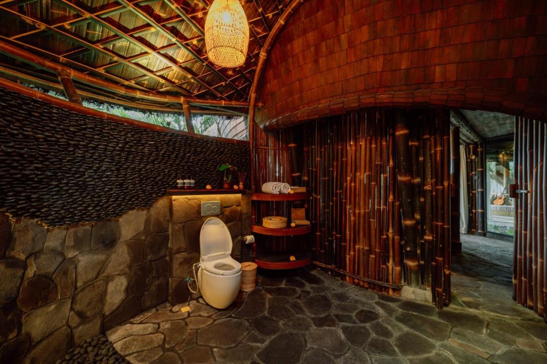 Photo of Bathroom in Selat