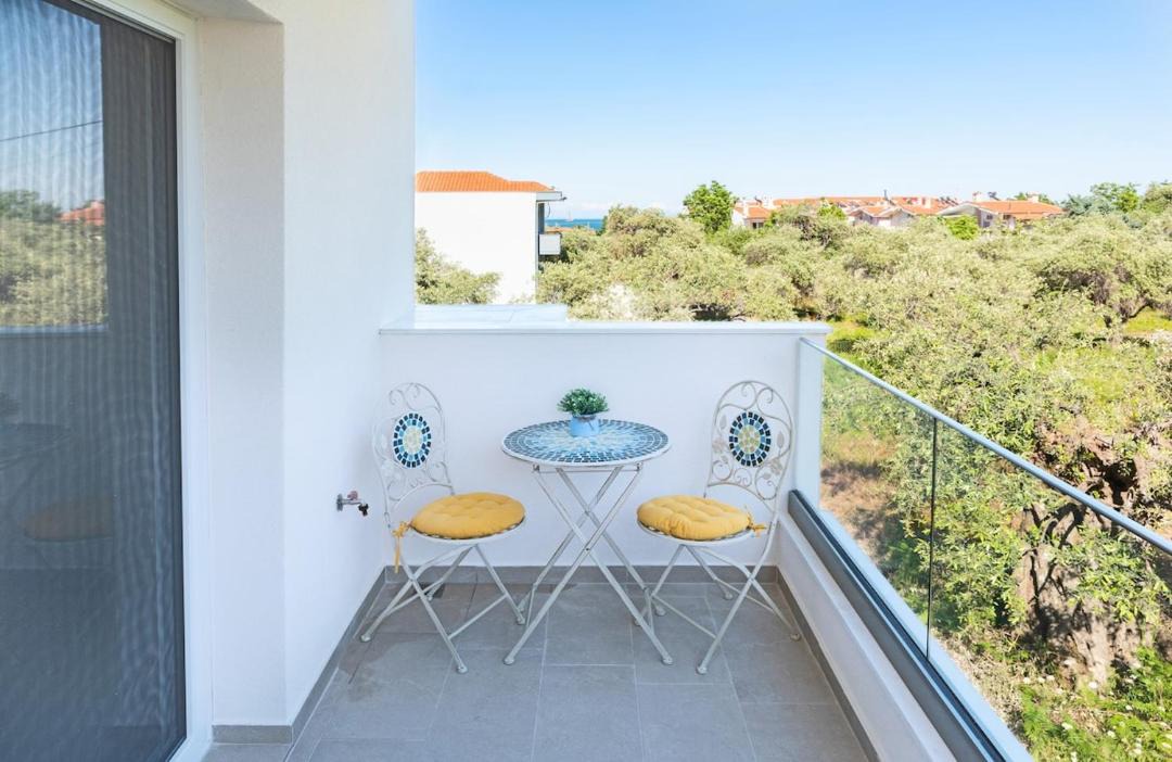 Photo of Patio Balcony in Chrisi Akti