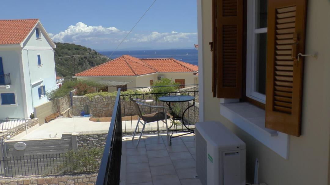 Photo of Patio Balcony in Kioni