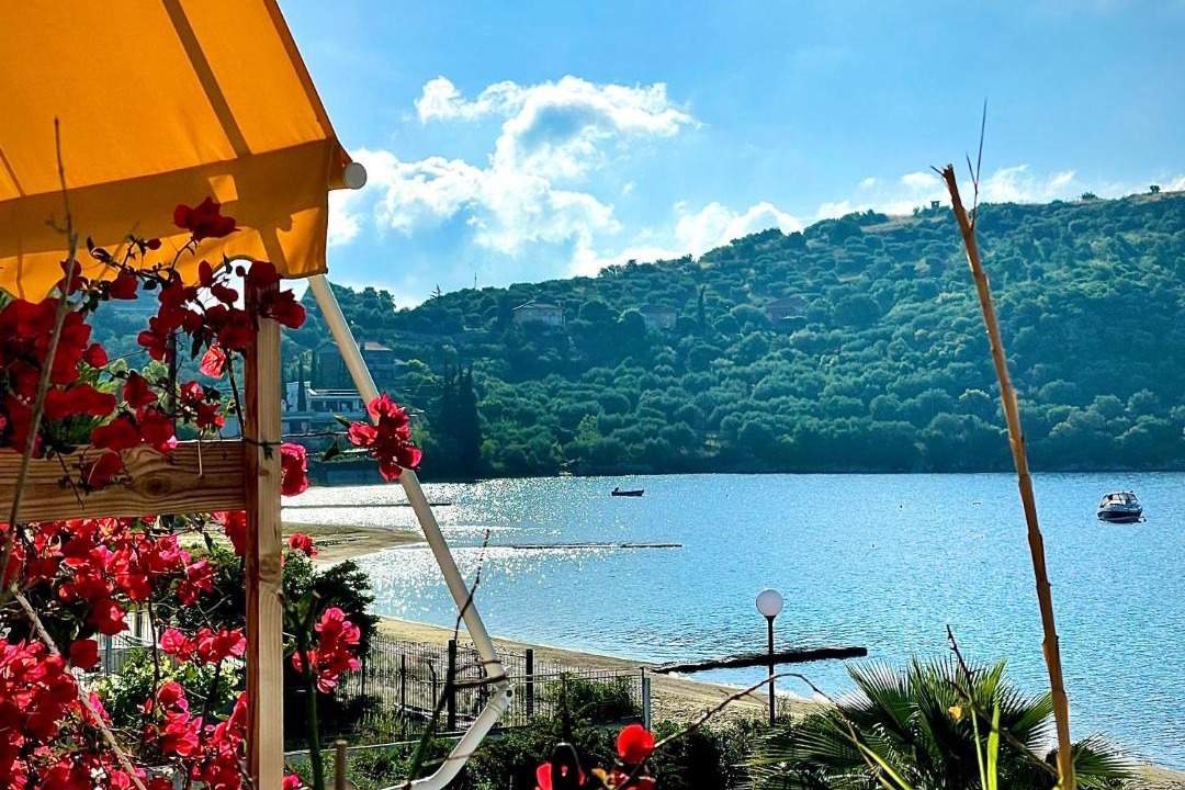 Photo of Others in Pella Region