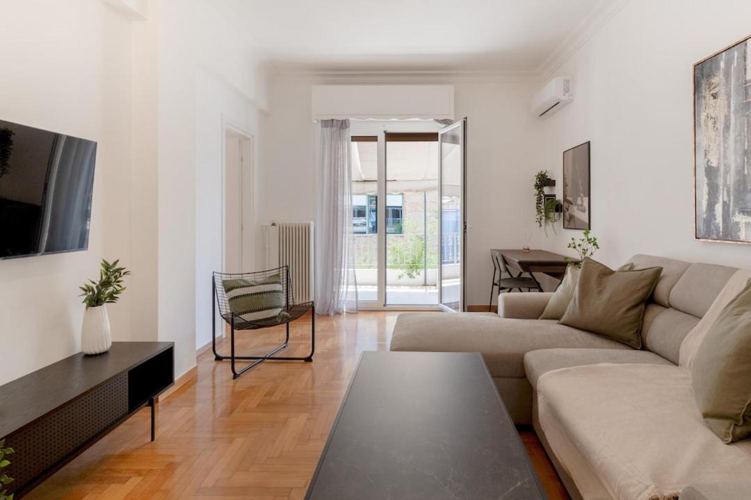 Photo of Livingroom in Ilisia