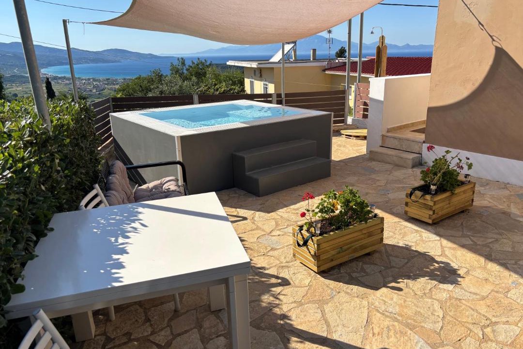 Photo of Patio Balcony in Alonia
