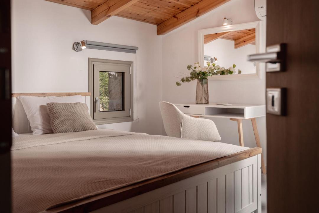 Photo of Bedroom in Alonia
