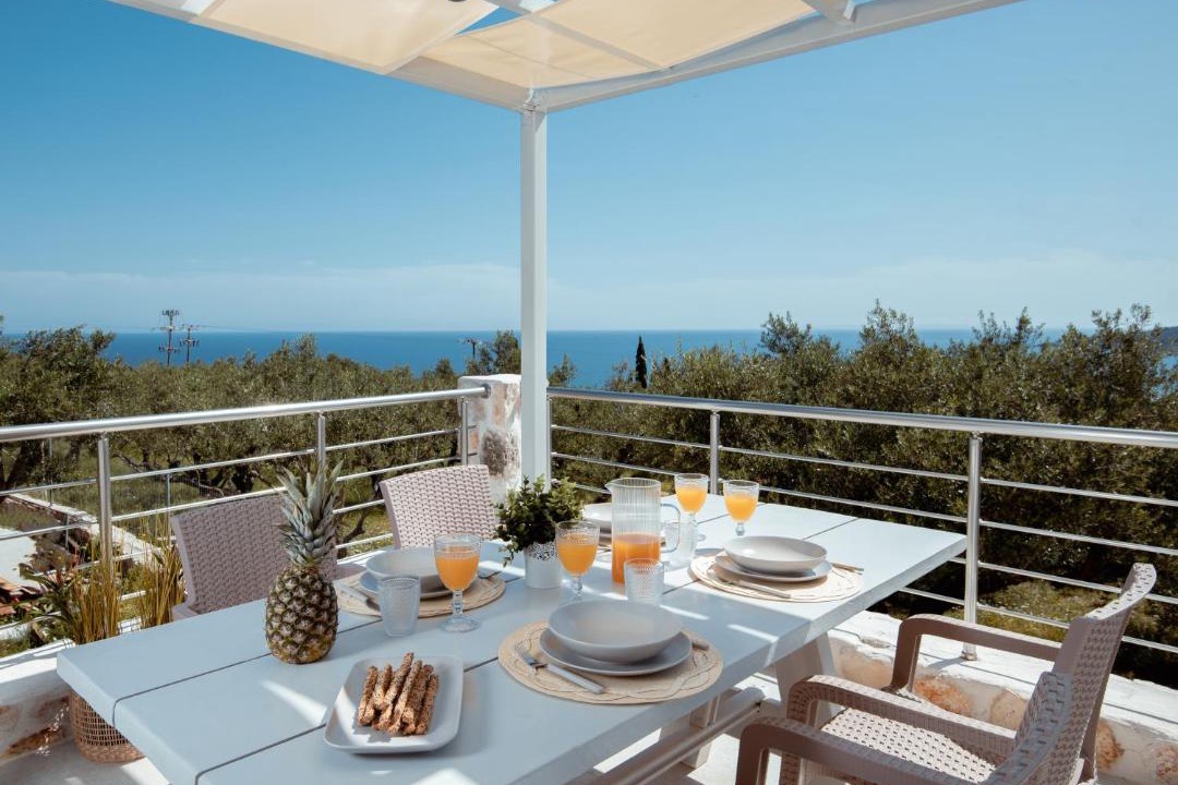 Photo of Patio Balcony in Alonia