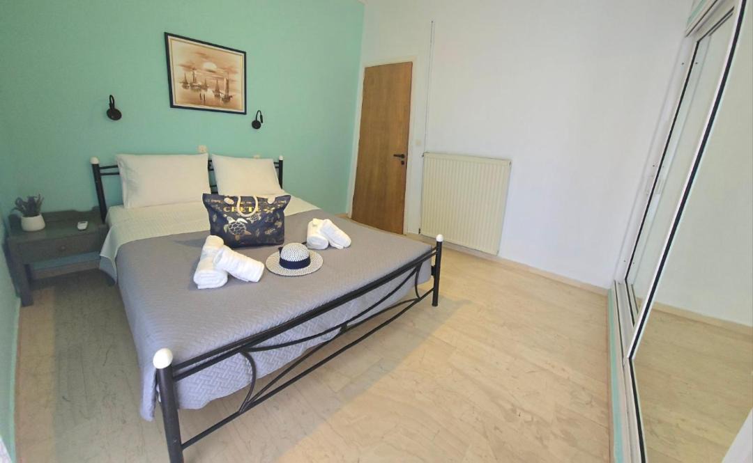 Photo of Bedroom in Malia
