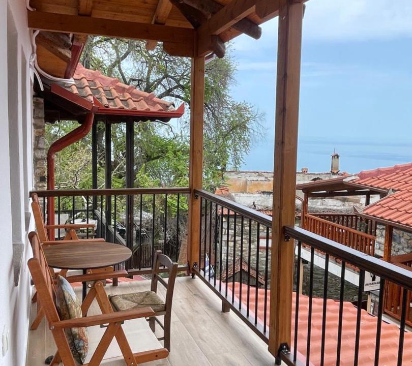 Photo of Patio Balcony in Panteleimon