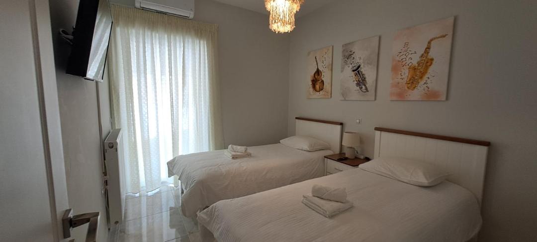 Photo of Others in Diasella