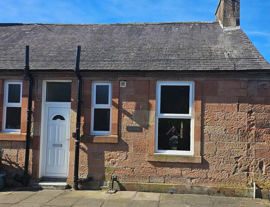 Photo of Others in Annan