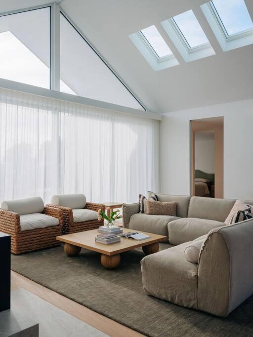 Photo of Livingroom in Opossum Bay