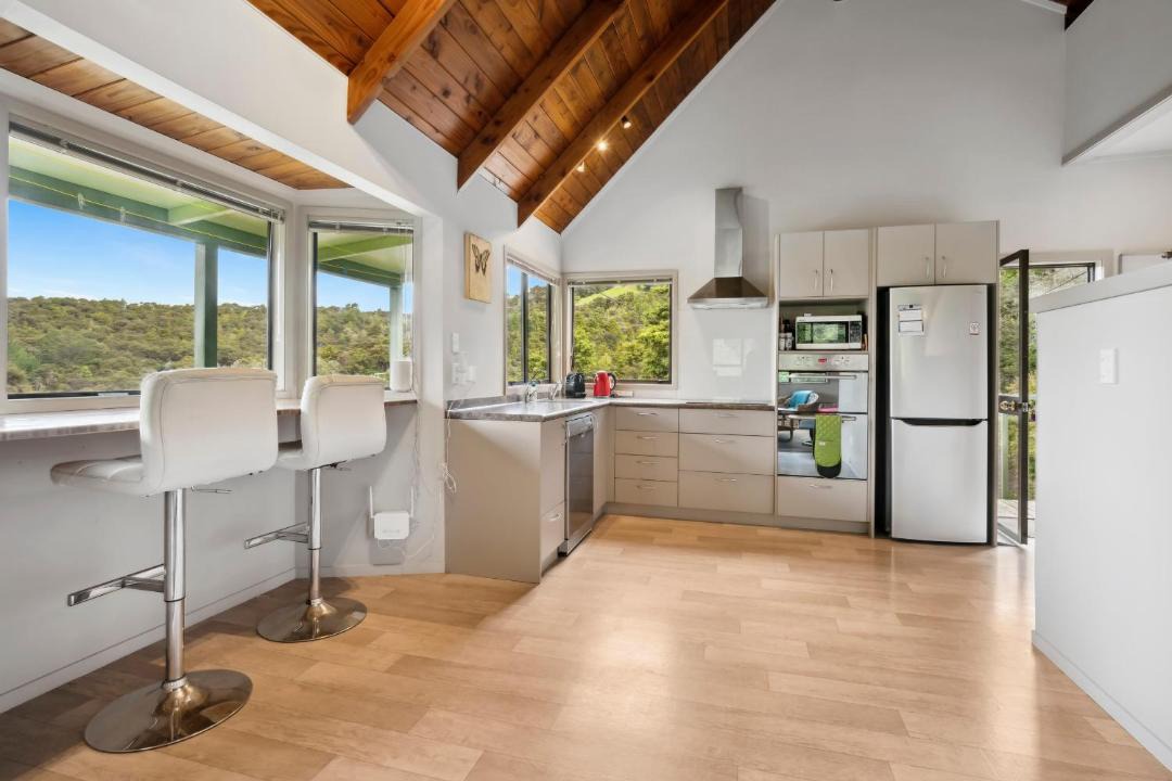 Photo of Kitchen in Mahurangi West