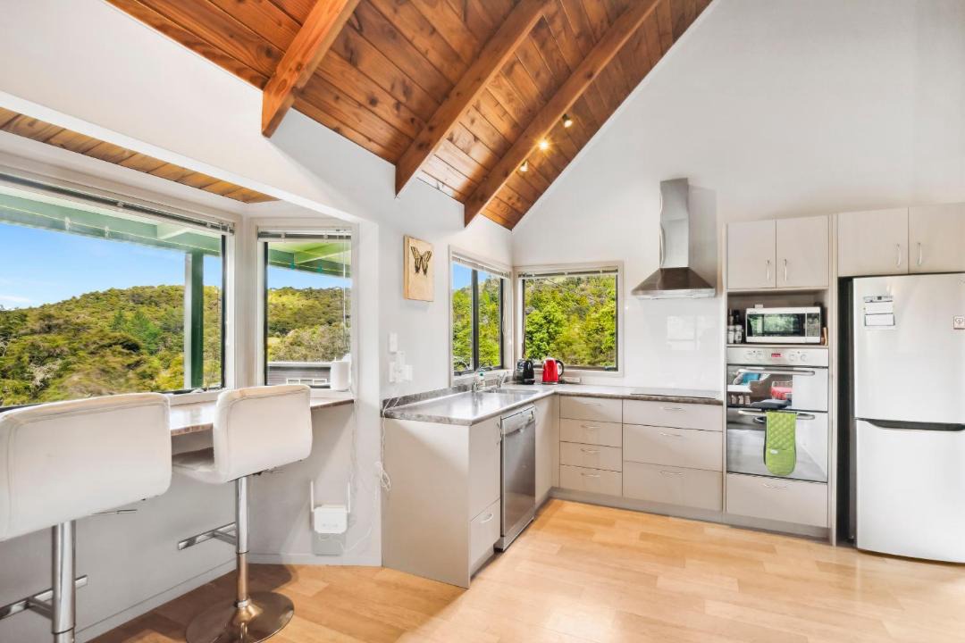 Photo of Kitchen in Mahurangi West