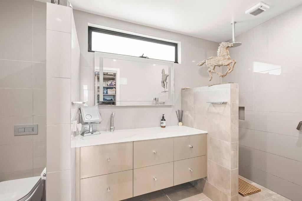 Photo of Bathroom in Kingston Beach