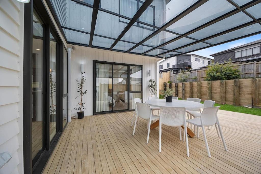 Photo of Patio Balcony in Flat Bush