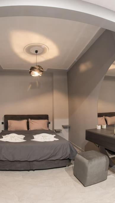 Photo of Bedroom in Drama